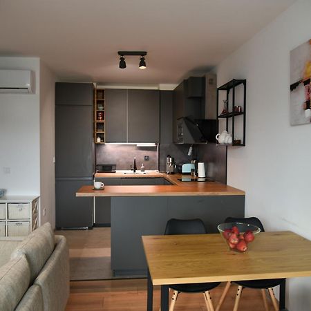 Sunlit Elegance Escape Apartment Varna Exterior foto